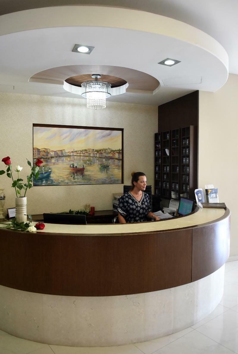 Blue Sea Hotel Мітіліні Екстер'єр фото